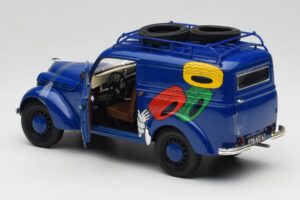 Renault Juvaquatre Michelin Blue Solido 1:18 82008 Kov – obrázek 7 z 8