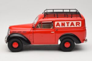 Renault Juvaquatre Utilitaire Červený Solido 1:18 8424 Kov – obrázek 4 z 8