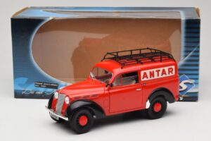 Renault Juvaquatre Utilitaire Červený Solido 1:18 8424 Kov – obrázek 8 z 8