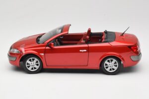 Renault Megane Mk1 CC Červený Solido 1:18 8152 Kov – obrázek 4 z 8