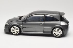 Renault Megane Mk2 RS Vampire Grey Norev 1:18 185101 Kov – obrázek 4 z 8