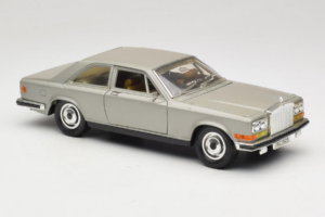 Rolls-Royce Camargue Stříbrný Diamond Edition Bburago 1:18 3001-M3 Kov – obrázek 6 z 8