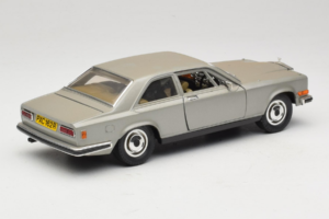 Rolls-Royce Camargue Stříbrný Bburago 1:18 3001-M2 Kov – obrázek 3 z 8