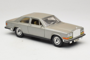 Rolls-Royce Camargue Stříbrný Bburago 1:18 3001-M2 Kov – obrázek 6 z 8
