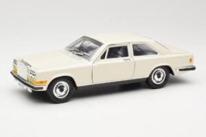Rolls-Royce Camargue Bílý Bburago 1:22 3001-M1 Kov