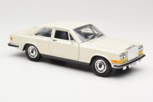 Rolls-Royce Camargue Bílý Bburago 1:22 3001-M1 Kov – obrázek 6 z 8