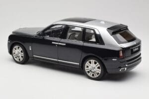 Rolls-Royce Cullinan Černý & Stříbrný OEM 1:18 ROLLS001 Kov – obrázek 7 z 8