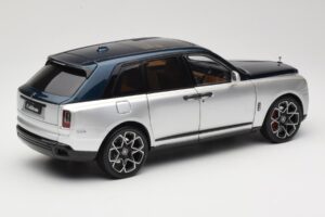 Rolls-Royce Cullinan Modrý & Stříbrný Dvoubarevný OEM 1:18 028-16B Kov – obrázek 3 z 8