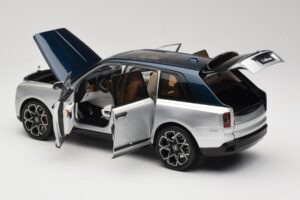 Rolls-Royce Cullinan Modrý & Stříbrný Dvoubarevný OEM 1:18 028-16B Kov – obrázek 5 z 8