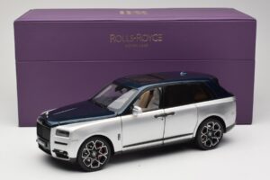 Rolls-Royce Cullinan Modrý & Stříbrný Dvoubarevný OEM 1:18 028-16B Kov – obrázek 8 z 8