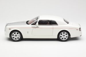 Rolls-Royce Phantom Coupe English Bílý Stříbrný Kyosho 1:18 08861EW Kov – obrázek 4 z 8