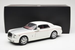 Rolls-Royce Phantom Coupe English Bílý Stříbrný Kyosho 1:18 08861EW Kov – obrázek 8 z 8