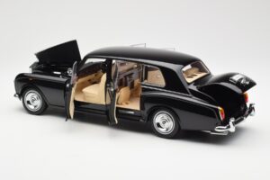 Rolls-Royce Phantom VI EWB Černý Kyosho 1:18 08905BK Kov – obrázek 5 z 8