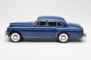 Rolls-Royce Silver Cloud III Flying Spur Mulliner RHD Tmavě Modrý MCG 1:18 MCG18124 Kov – obrázek 3 z 6