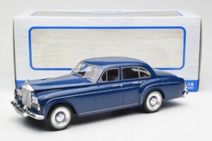 Rolls-Royce Silver Cloud III Flying Spur Mulliner RHD Tmavě Modrý MCG 1:18 MCG18124 Kov – obrázek 6 z 6
