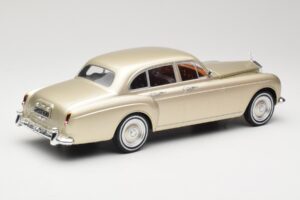 Rolls-Royce Silver Cloud III Flying Spur H.J. Mulliner Zlatý MCG 1:18 MCG18058 Kov – obrázek 2 z 6