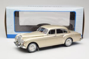 Rolls-Royce Silver Cloud III Flying Spur H.J. Mulliner Zlatý MCG 1:18 MCG18058 Kov – obrázek 6 z 6
