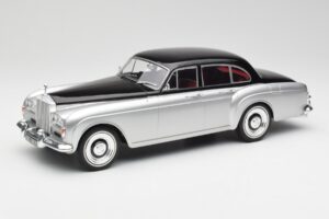 Rolls-Royce Silver Cloud III Mulliner Stříbrný & Černý MCG 1:18 MCG18128 Kov