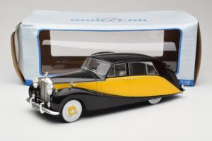 Rolls-Royce Silver Wraith Empress by Hooper Černý & Žlutý MCG 1:18 MCG18066 Kov – obrázek 6 z 6