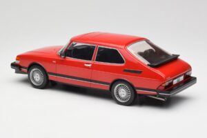 Saab 900 GL Červený MCG 1:18 MCG18340 Kov – obrázek 4 z 6