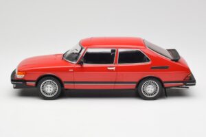 Saab 900 GL Červený MCG 1:18 MCG18340 Kov – obrázek 5 z 6