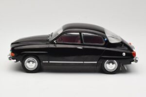 Saab 96 V4 Černý MCG 1:18 MCG18063 Kov – obrázek 3 z 6