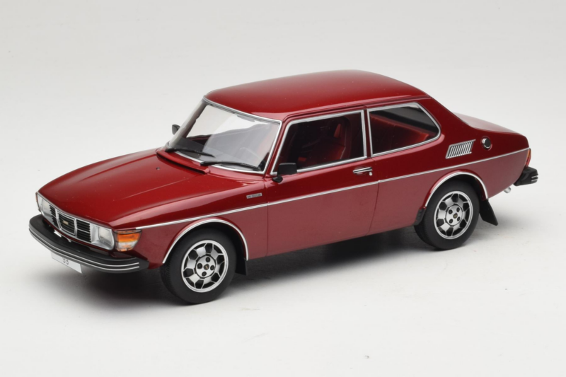 Saab 99 EMS Metallic Červený MCG 1:18 MCG18441 Kov