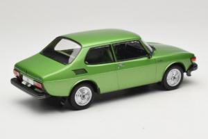 Saab 99 Metallic Zelený MCG 1:18 MCG18440 Kov – obrázek 2 z 6