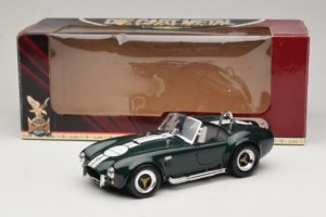 Shelby Cobra 427 S/C Tmavě Zelený Bílé Pruhy Road Signature 1:18 92058-P1 Kov – obrázek 8 z 8