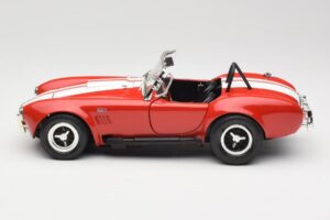 Shelby Cobra 427 S/C Guardsman Red ERTL 1:18 7369 Kov – obrázek 4 z 8