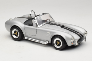 Shelby Cobra 427S/C Stříbrná S Černými Pruhy Road Signature 1:18 92058 Kov – obrázek 6 z 8