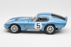 Shelby Cobra Daytona Coupe #5 D. Gurney / B. Bondurant 24 Hours of Le Mans 1964 Exoto 1:18 135190555498 Kov – obrázek 4 z 8