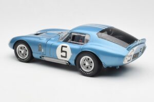 Shelby Cobra Daytona Coupe #5 D. Gurney / B. Bondurant 24 Hours of Le Mans 1964 Exoto 1:18 135190555498 Kov – obrázek 7 z 8