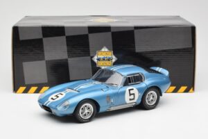 Shelby Cobra Daytona Coupe #5 D. Gurney / B. Bondurant 24 Hours of Le Mans 1964 Exoto 1:18 135190555498 Kov – obrázek 8 z 8