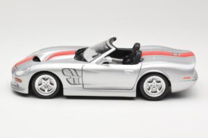 Shelby Series 1 Stříbrný Bburago 1:18 3323 Kov – obrázek 4 z 8