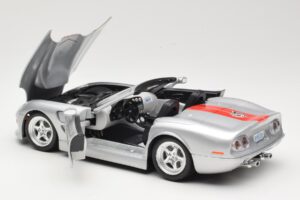 Shelby Series 1 Stříbrný Bburago 1:18 3323 Kov – obrázek 5 z 8