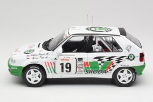Skoda Felicia Kit Car #19 P. Sibera / P. Gross Tour de Corse 1995 IXO 1:18 18RMC149B Kov – obrázek 3 z 6