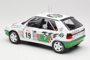 Skoda Felicia Kit Car #19 P. Sibera / P. Gross Tour de Corse 1995 IXO 1:18 18RMC149B Kov – obrázek 5 z 6