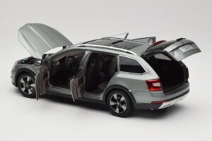 Skoda Octavia Mk4 Combi Zelený Paudi Model 1:18 ZMR000005GRU Kov – obrázek 5 z 8