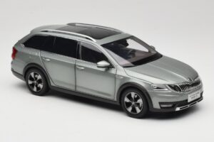 Skoda Octavia Mk4 Combi Zelený Paudi Model 1:18 ZMR000005GRU Kov – obrázek 6 z 8