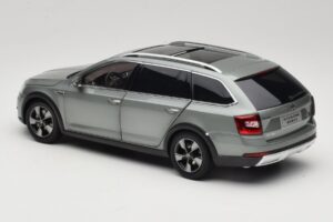 Skoda Octavia Mk4 Combi Zelený Paudi Model 1:18 ZMR000005GRU Kov – obrázek 7 z 8