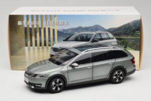 Skoda Octavia Mk4 Combi Zelený Paudi Model 1:18 ZMR000005GRU Kov – obrázek 8 z 8
