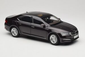 Skoda Superb Mk3 Černý Paudi Model 1:18 ZSS000006BLA Kov – obrázek 6 z 8