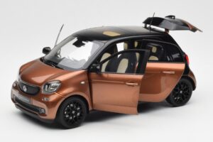 Smart Forfour W453 Černý Hazel Hnědý Norev 1:18 B66960299 Kov – obrázek 2 z 8