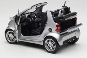 Smart Fortwo W450 Brabus Cabrio Stříbrný Edice Prodejce Kyosho 1:18 0017769V001C05Q00 Kov – obrázek 5 z 8