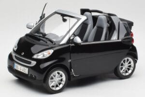 Smart Fortwo Kabriolet W451 Černý & Stříbrný Minichamps 1:18 Q0022566V001C18Q00 Kov – obrázek 2 z 8