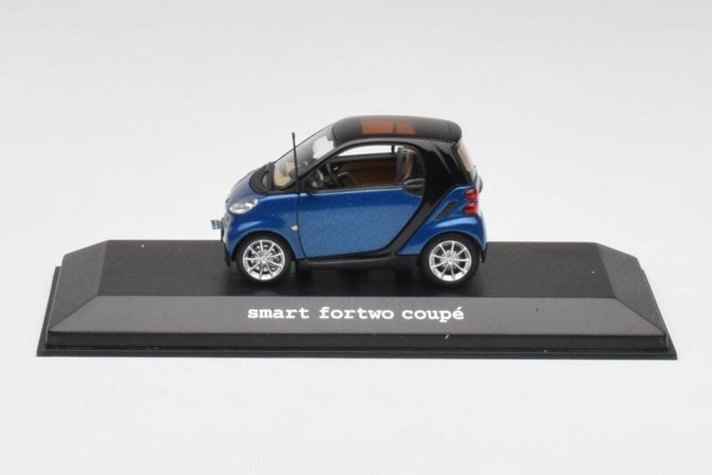 Smart Fortwo Coupe Aqua Modrý Metallic & Černý Minichamps 1:43 Q0022558V001C77Q00 Kov