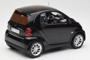 Smart Fortwo Coupé W451 Deep Černý Minichamps 1:18 Q0022563V001C02Q00 Kov – obrázek 3 z 8