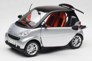 Smart Fortwo Coupé W451 Stříbrný & Černý Minichamps 1:18 Q0022528V001C75Q00 Kov – obrázek 2 z 8
