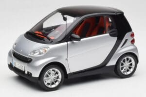 Smart Fortwo Coupé W451 Stříbrný & Černý Minichamps 1:18 Q0022528V001C75Q00 Kov